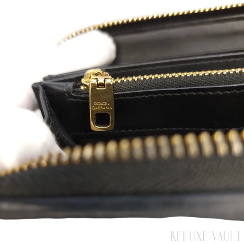 Load image 1 in gallery view. Devotion Zip-around wallet