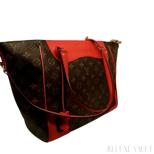 Load image 1 in gallery view. Estrela Monogram
