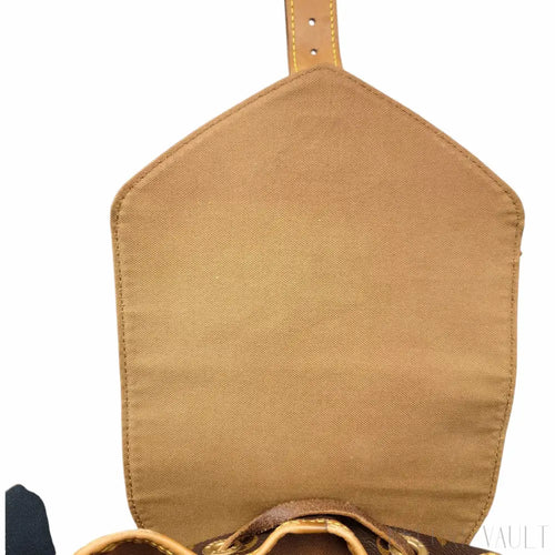 Load image 1 in gallery view. Montsouris GM Monogram
