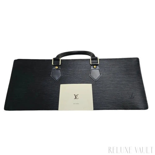 Load image 1 in gallery view. Sac Triangle Epi Black