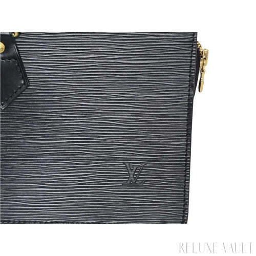 Load image 1 in gallery view. Sac Triangle Epi Black