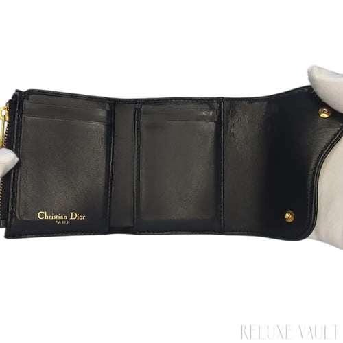 Load image 1 in gallery view. Saddle Lotus Wallet