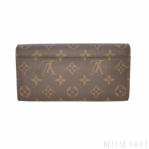 Load image 1 in gallery view. Sarah Wallet